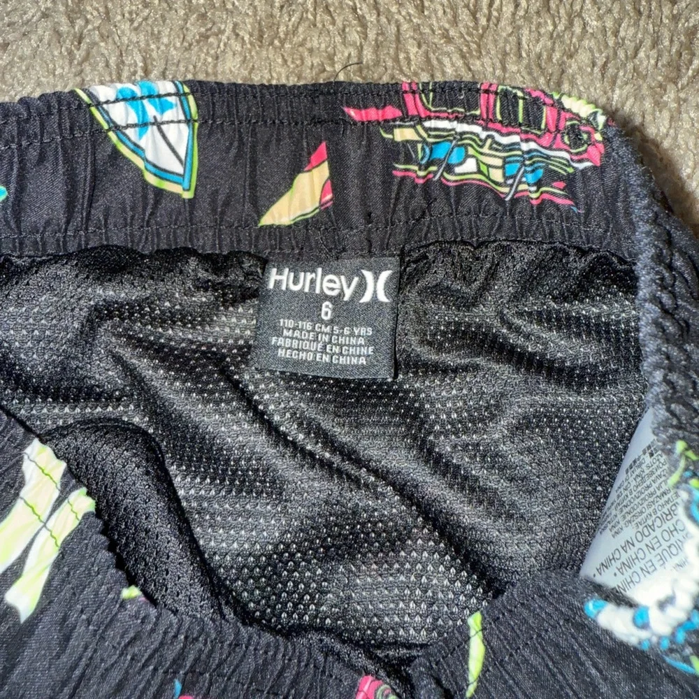 Hurley Rash Guard Set - Picture 8 of 9